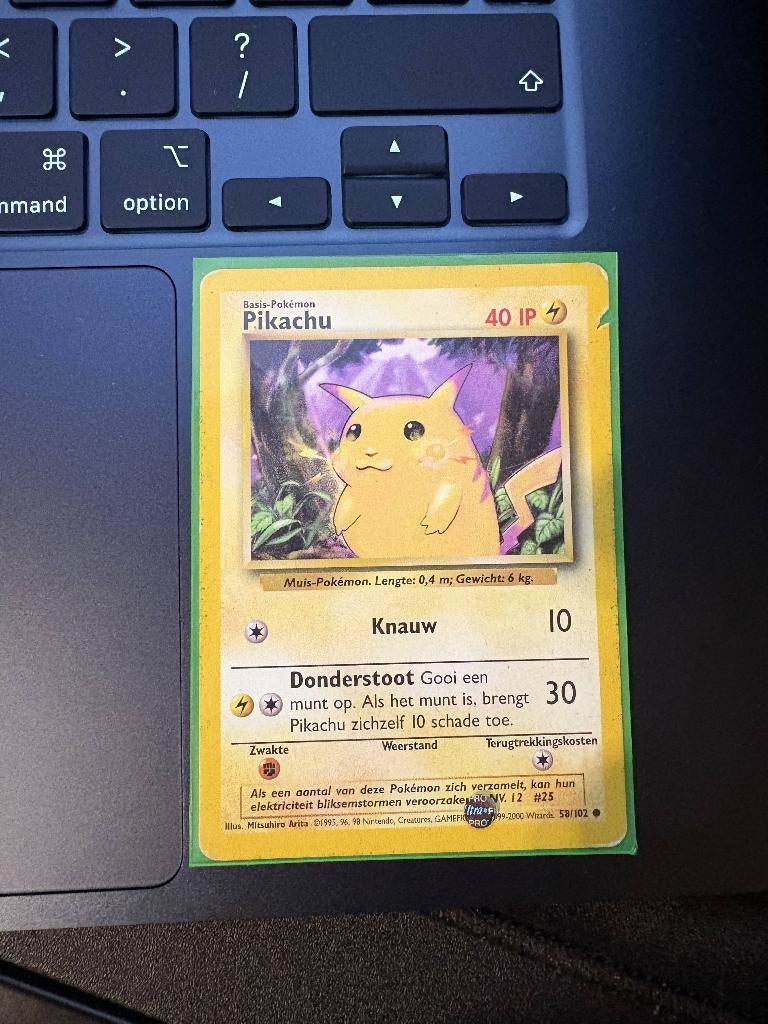 Pikachu #1 58/102 First Edition Nederlands, Hobby en Vrije tijd, Verzamelkaartspellen | Pokémon, Ophalen of Verzenden, Gebruikt