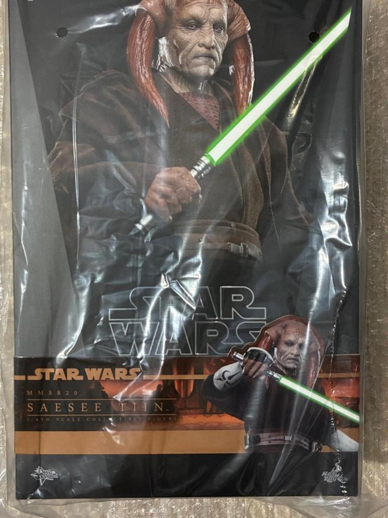 Hot toys, Ophalen of Verzenden, Zo goed als nieuw, Actiefiguurtje