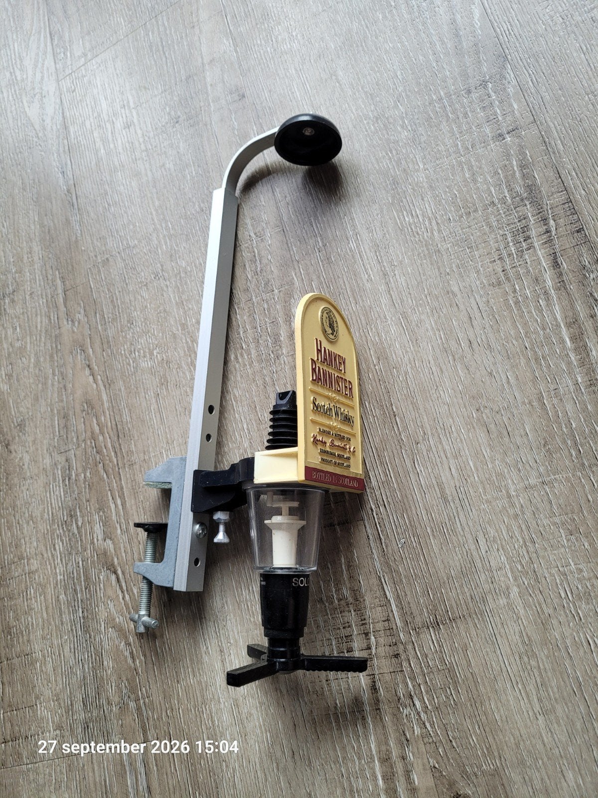 Flessenhouder/ dispenser, Ophalen, Zo goed als nieuw