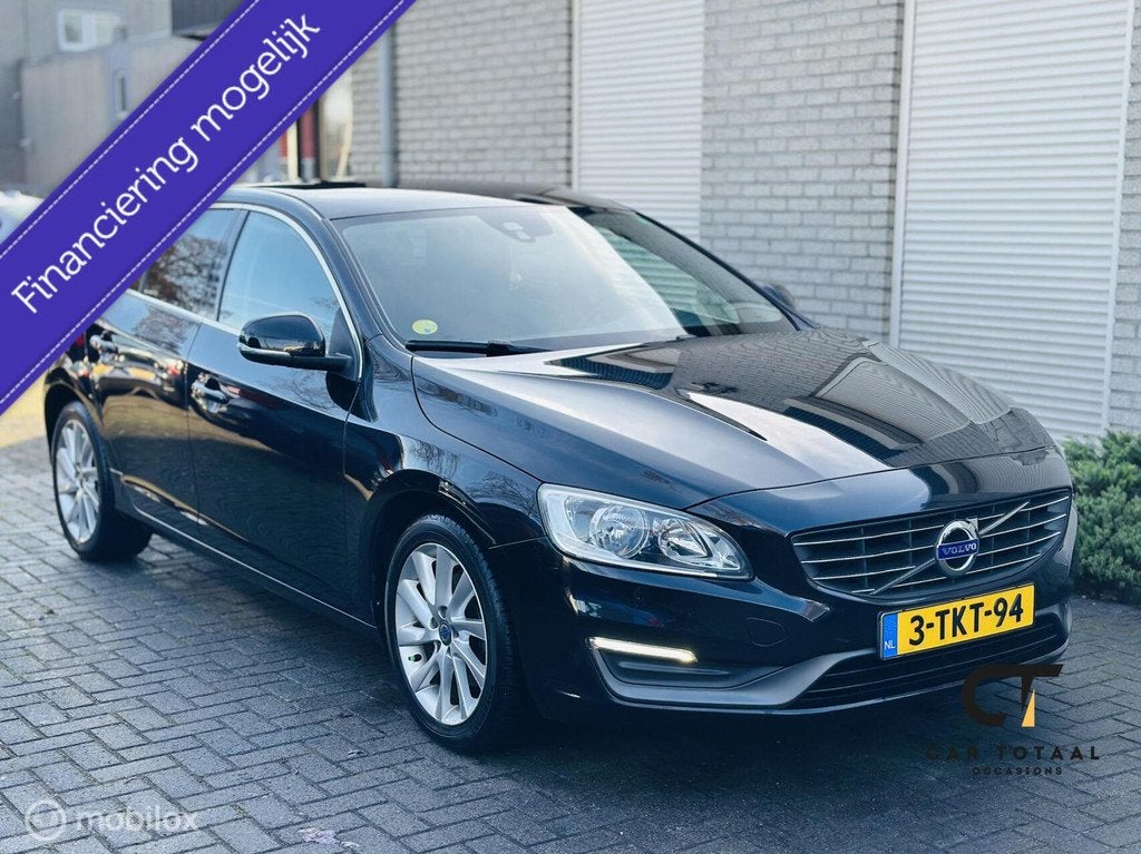Volvo V60 2.0 D4 Momentum|TREKHAAK|NAP|AIRCO|NAVI, Auto's, Volvo, Voorwielaandrijving, Euro 6, 4 cilinders, Zwart