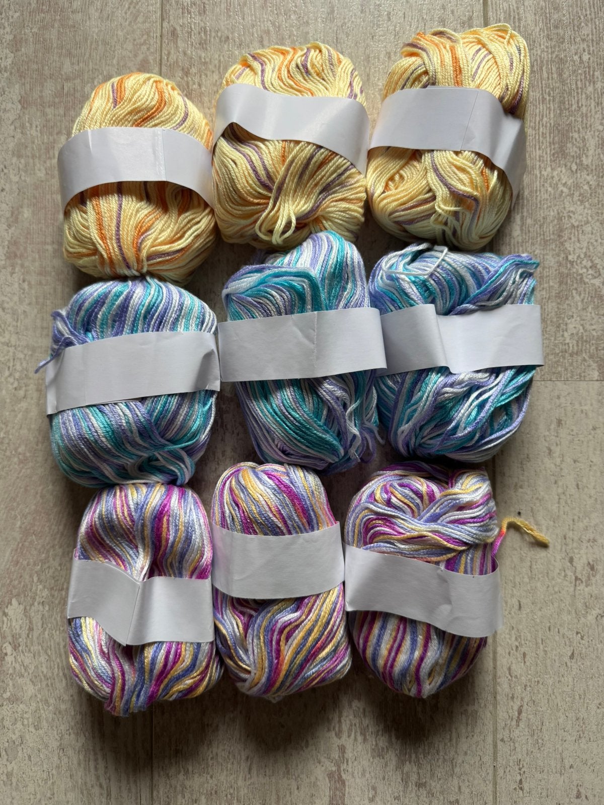 9 bollen nieuwe wol, Hobby en Vrije tijd, Ophalen of Verzenden, Nieuw, Breien of Haken, Wol of Garen