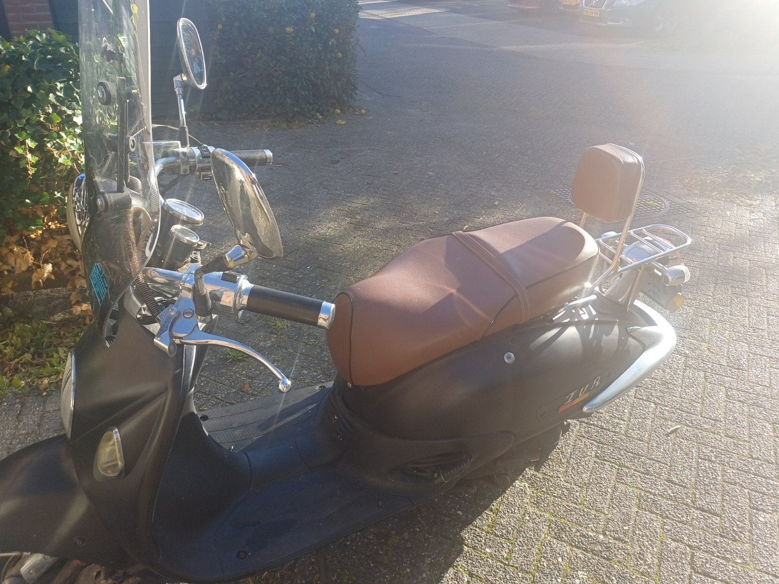 IVA-RA9011 Scooter - Goed onderhouden, lage kilometerstand, Zo goed als nieuw, Benzine, Maximaal 25 km/u, Ophalen