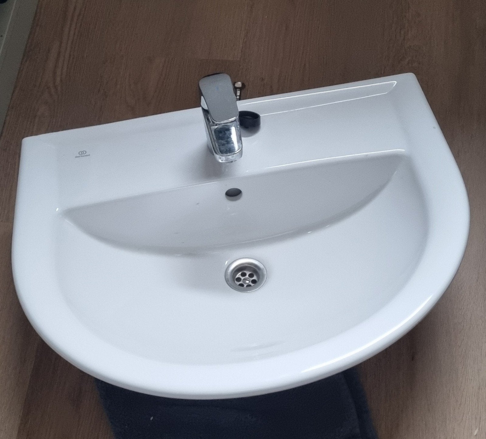Wastafel met kraan - Ideal Standard & Venlo, Ophalen of Verzenden, Gebruikt, Chroom, Wastafel