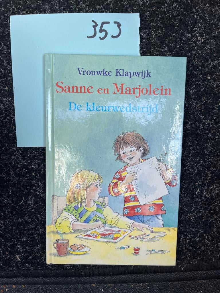 Sanne en Marjolein: De kleurwedstrijd - Vrouwke Klapwijk, Ophalen of Verzenden, Zo goed als nieuw, Fictie algemeen
