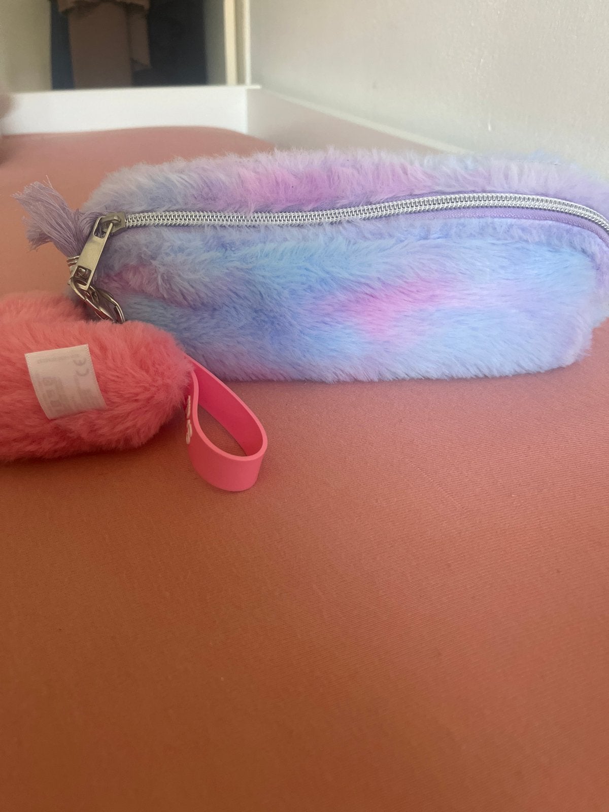 Mooie meisjes school etui, Ophalen