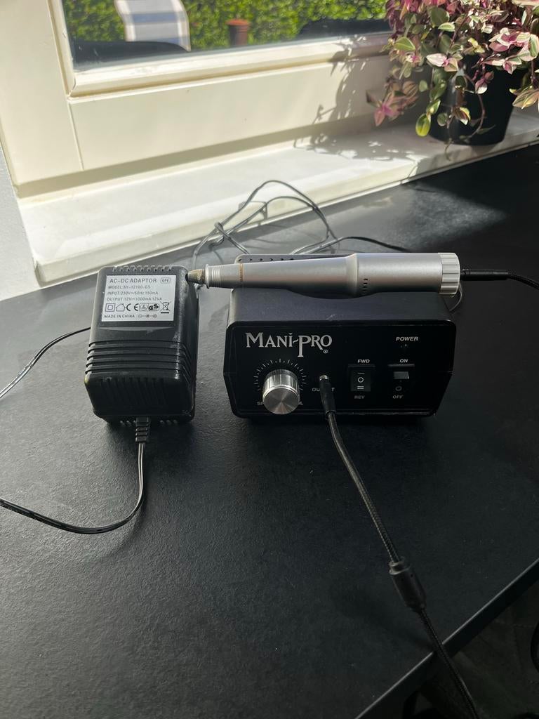 Professionele Elektrische nagelvijl, mani-pro., Ophalen, Zo goed als nieuw