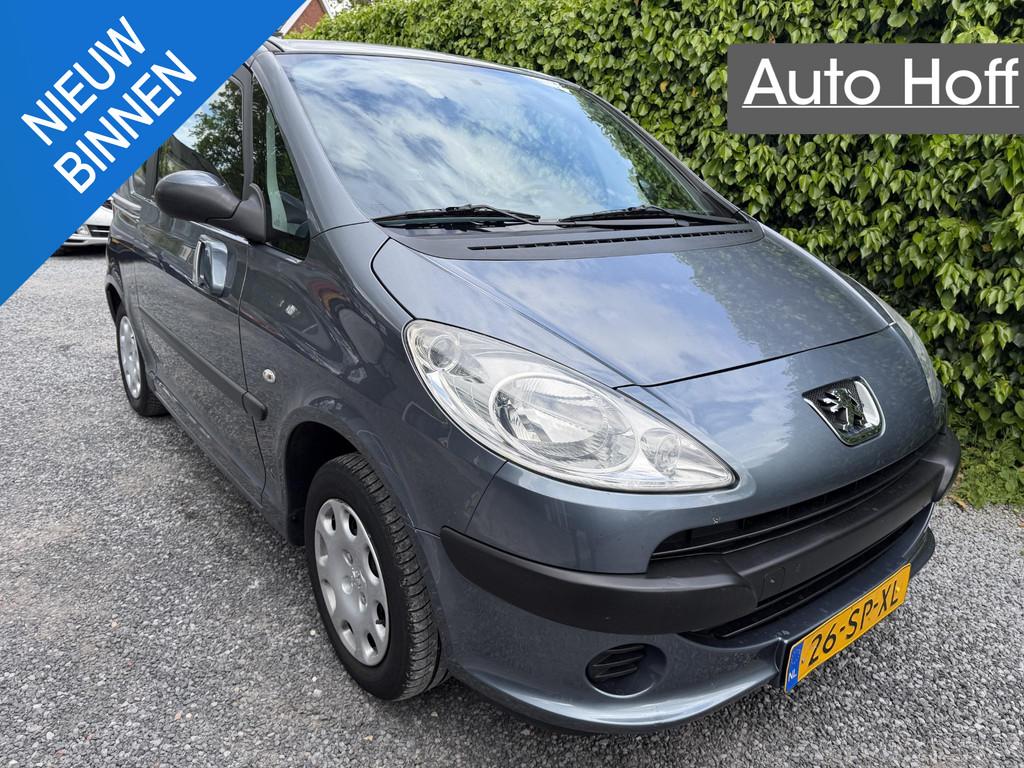 Peugeot 1007 1.4 Urban | Elekt. Ramen | Trekhaak | APK tot 0, Auto's, Voorwielaandrijving, Elektrische ramen, 4 cilinders, 4 stoelen