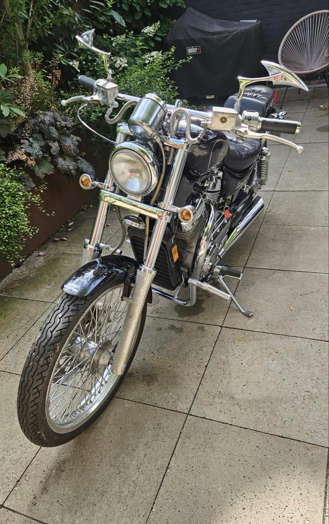 Suzuki Intruder 750 (1990) – Zwarte klassieker in topstaat!, Motoren, Motoren | Oldtimers, 2 cilinders, Meer dan 35 kW, Chopper