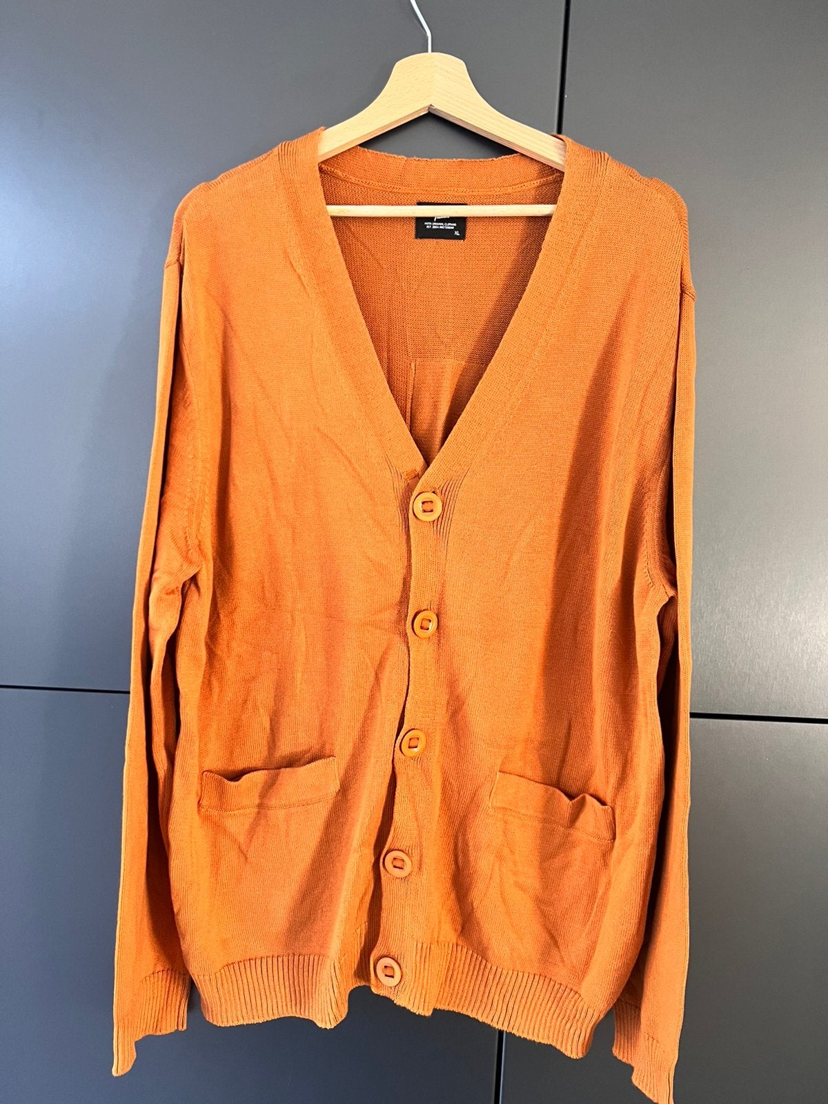 PATTA “ GOT LOVE FOR ALL “ KNITTED CARDIGAN GEBREIDE VEST XL, Ophalen of Verzenden, Zo goed als nieuw, Maat 56/58 (XL), Oranje
