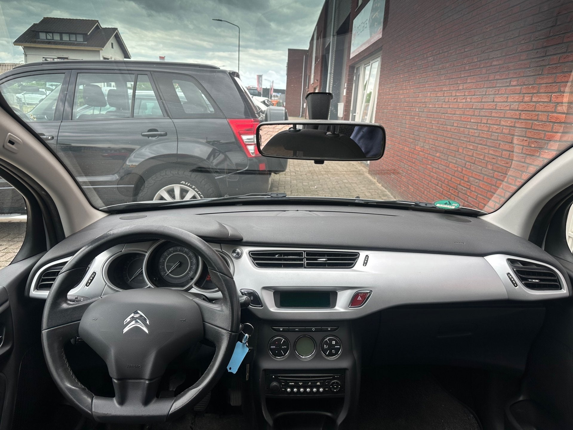 Citroen C3 1.4 VTi Ligne Business / Clima / Cruise / PDC / L, Voorwielaandrijving, Euro 5, Stof, Met garantie (alle)