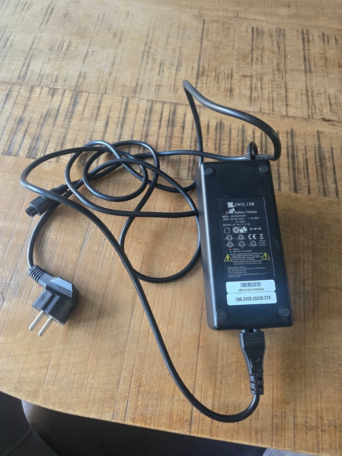 Phylion Li-ion Batterijlader 42.0V 2.0A, Ophalen of Verzenden, Gebruikt