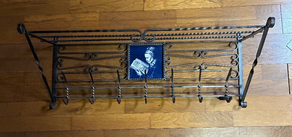 Smeedijzeren wandkapstok met Delfts blauw tegel, Gebruikt, Minder dan 100 cm, Metaal, Ophalen