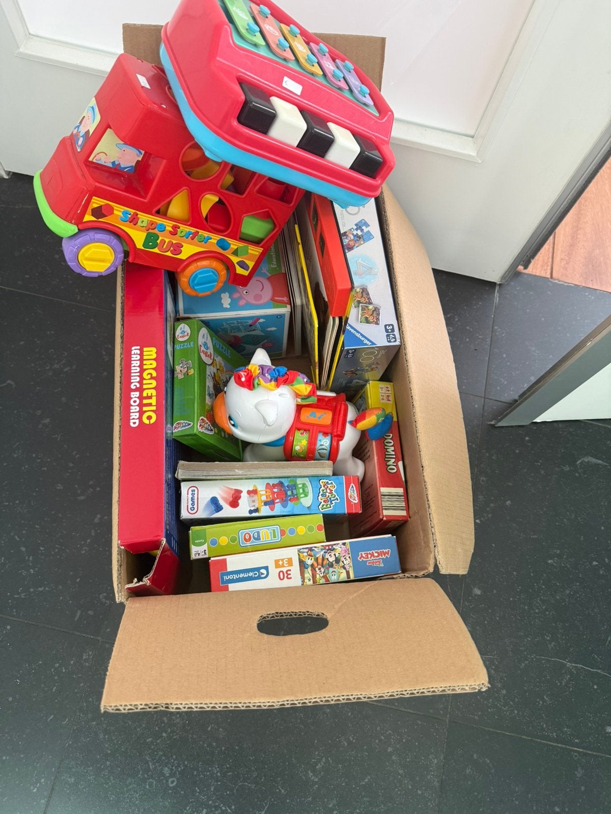 Doos met speelgoed, Diversen, Rommelmarktspullen, Ophalen, Zo goed als nieuw
