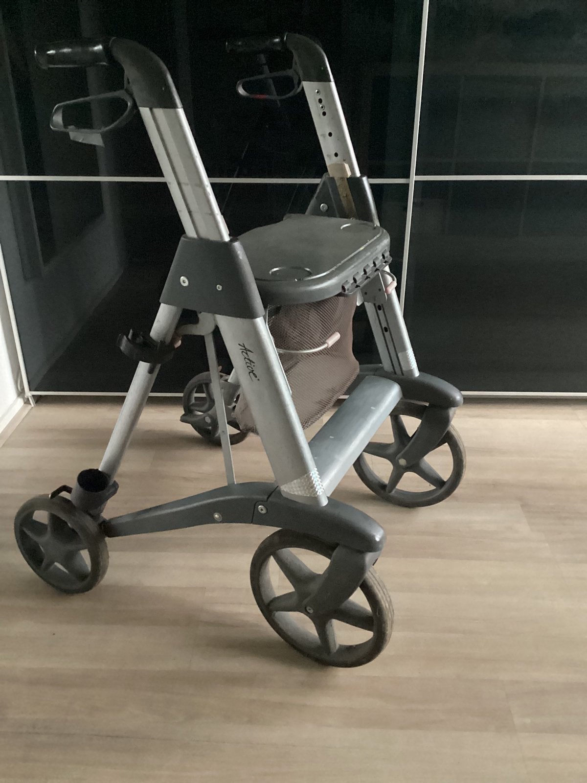 Active Access ((ANWB) rollator, Diversen, Rollators, Ophalen, Opvouwbaar, Gebruikt