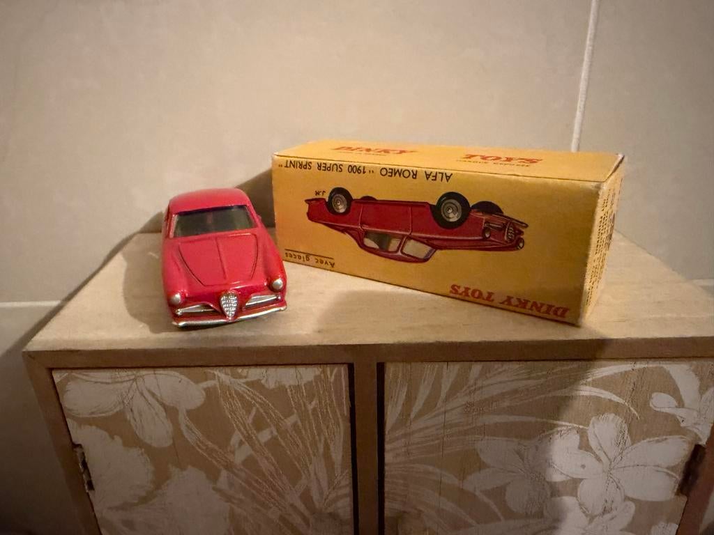 Dinky Toys Alfa Romeo 1900 Super Sprint - Nieuwstaat in doos, Hobby en Vrije tijd, Modelauto's | 1:43, F, Auto, Nieuw, Dinky Toys