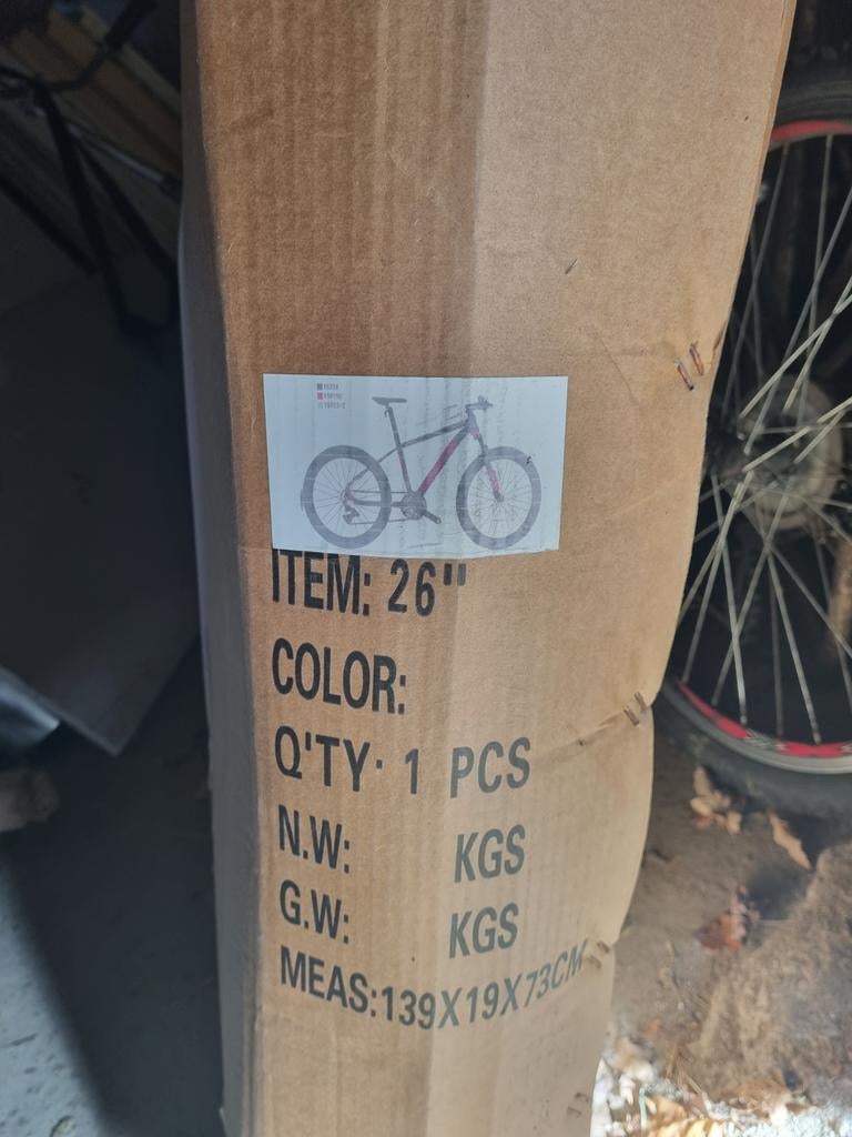 Nieuwe 26 inch mountainbike - Zwart/Rood, Fietsen en Brommers, Nieuw, Schijfrem, Ophalen, Overige merken