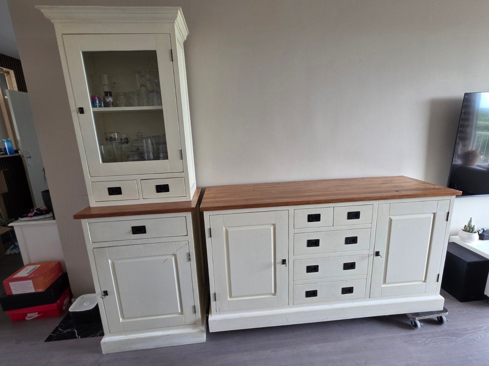 Landelijk massief houten buffet/dressoir set -opknapper, Huis en Inrichting, Ophalen, Gebruikt, Met lade(s), Overige houtsoorten