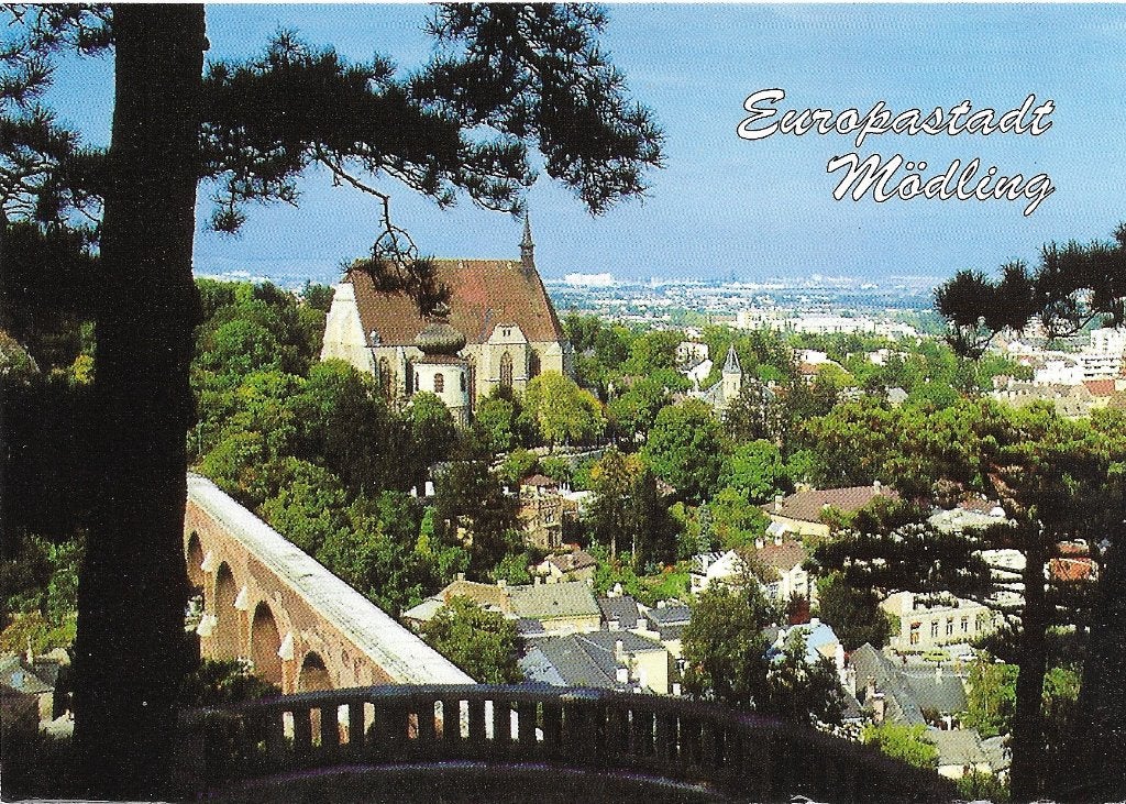 Ansichtkaart  	Mödling (Oostenrijk)	Panorama	met Othmarkerk, Verzamelen, Verzenden, 1980 tot heden, Gelopen, Oostenrijk