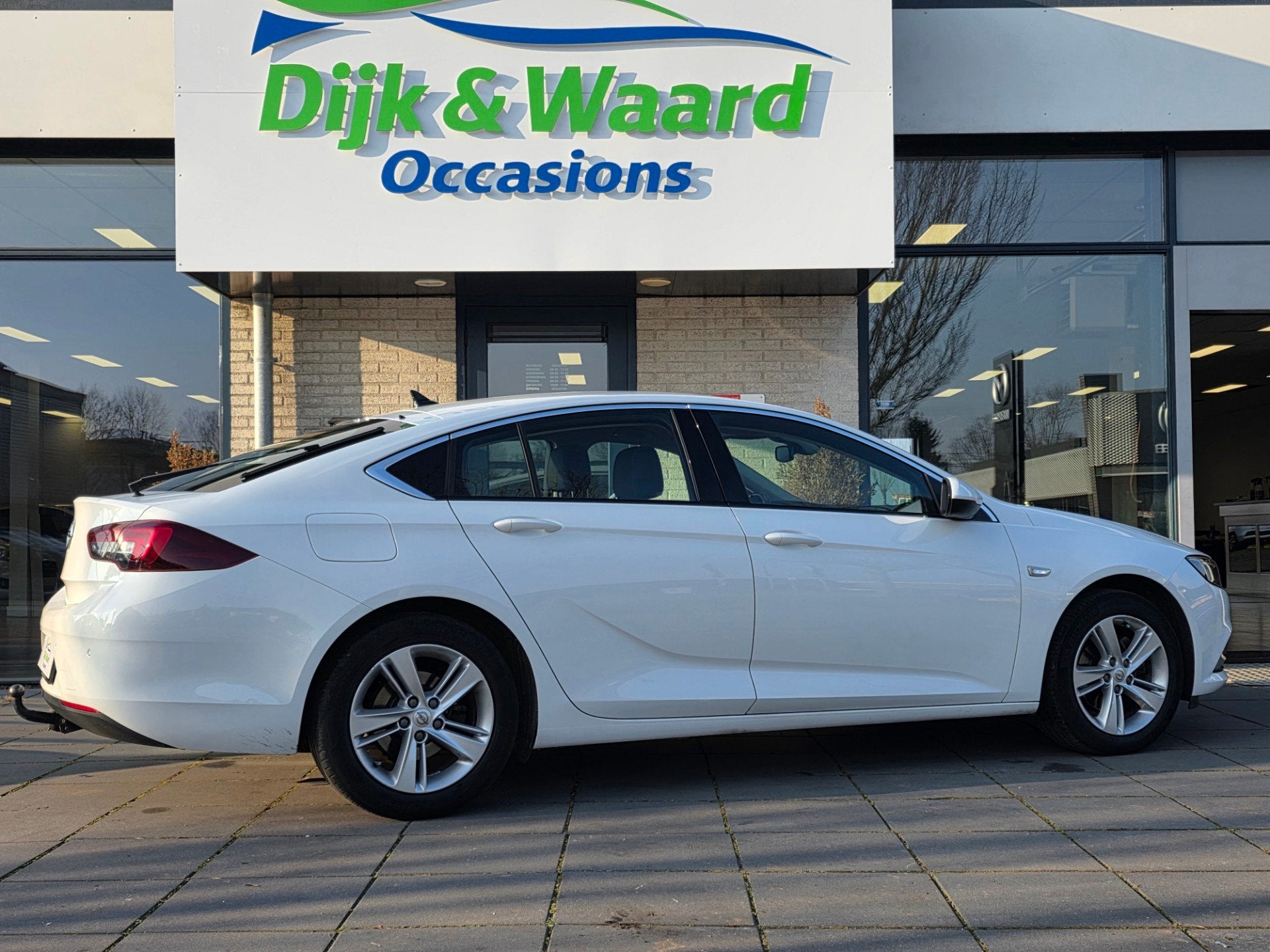 Opel Insignia Grand Sport 1.5 Turbo Business Executive Autom, Gebruikt, Euro 6, 4 cilinders, 700 kg