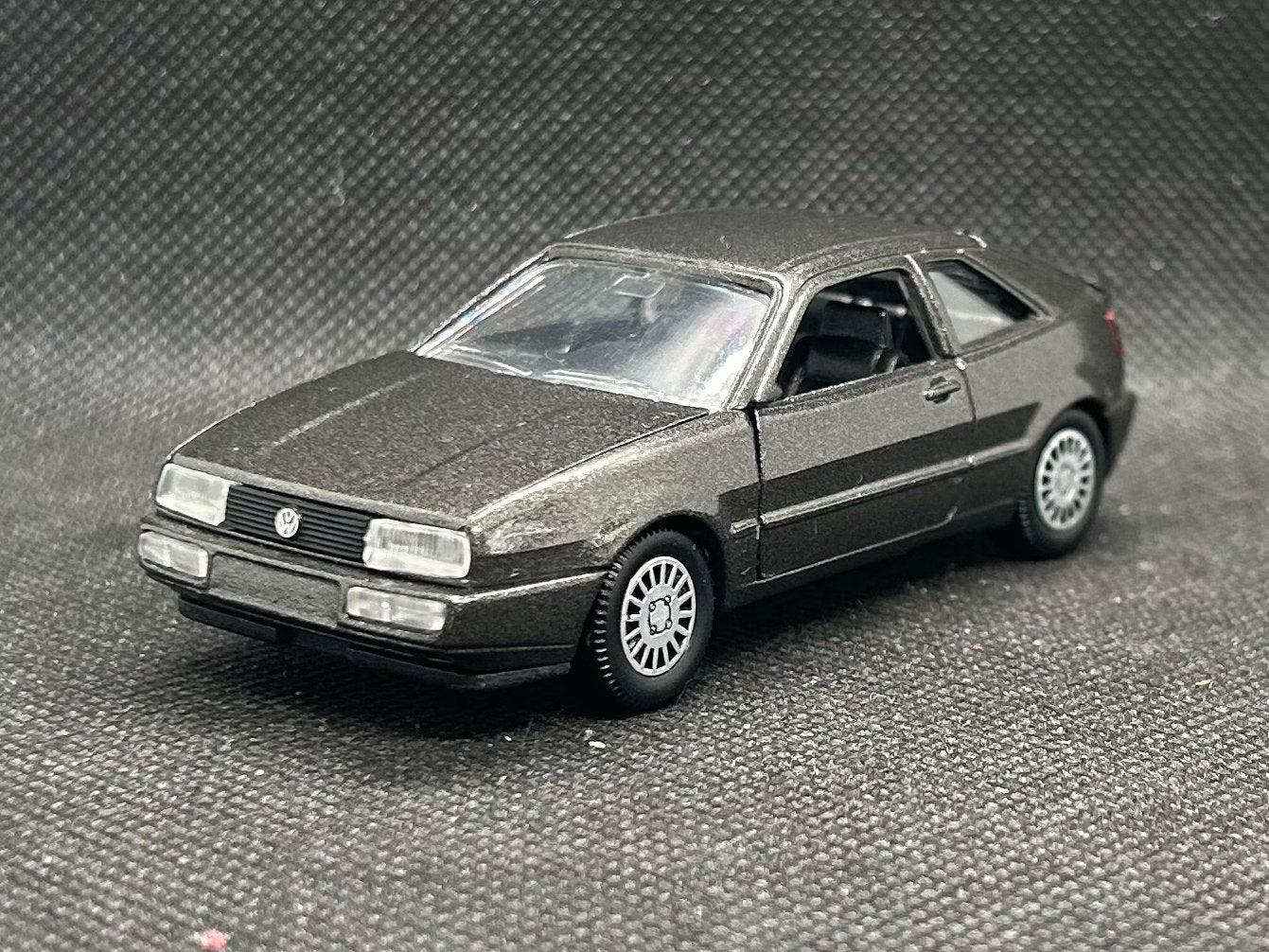 Schabak Volkswagen Corrado 1:43, Hobby en Vrije tijd, Modelauto's | 1:43, Verzenden, Zo goed als nieuw, Auto, Overige merken