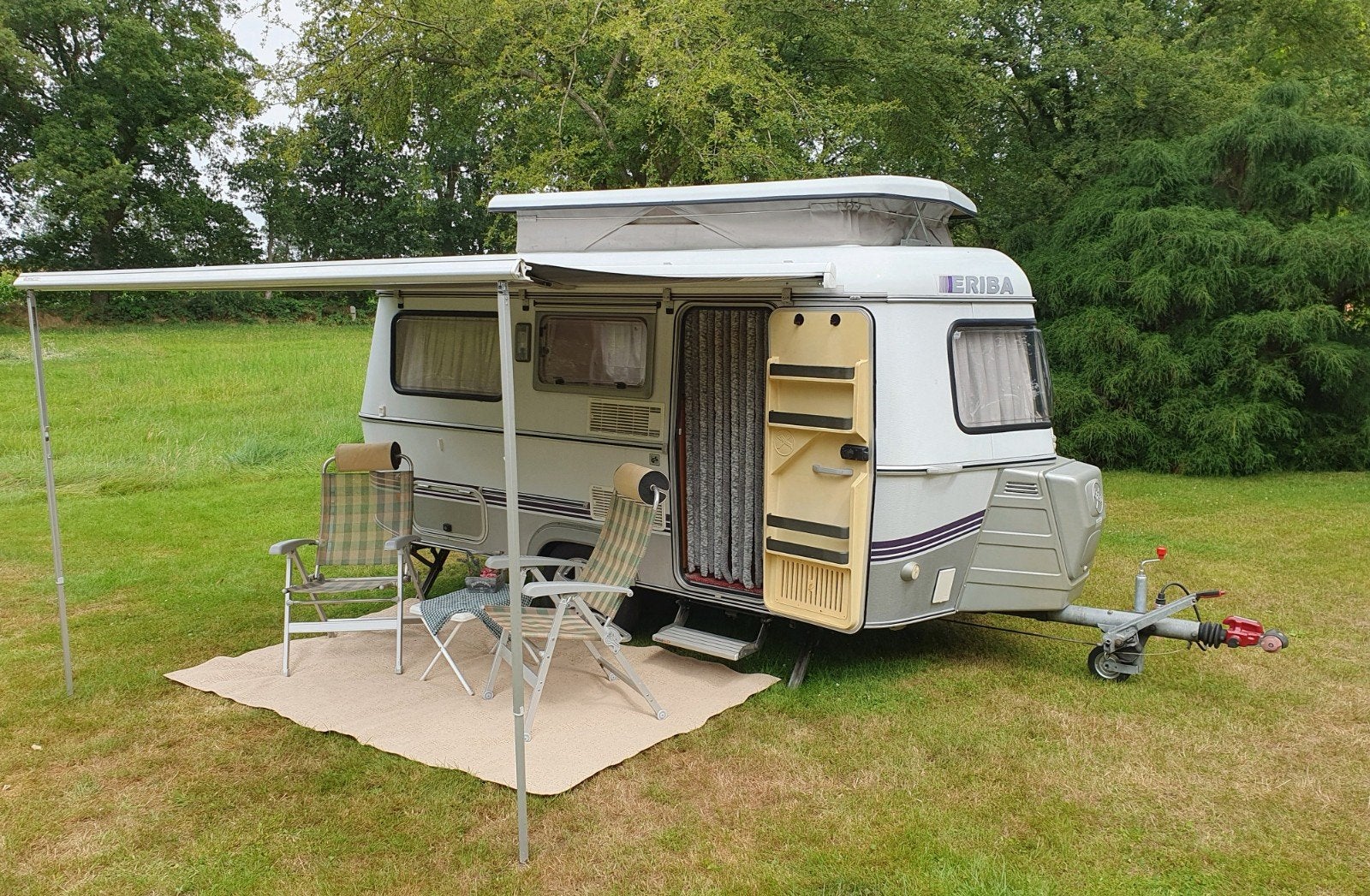 Eriba Touring Triton 430 Topstaat vast bed toilet luifel, Caravans en Kamperen, Caravans, Particulier, tot en met 3, 750 - 1000 kg