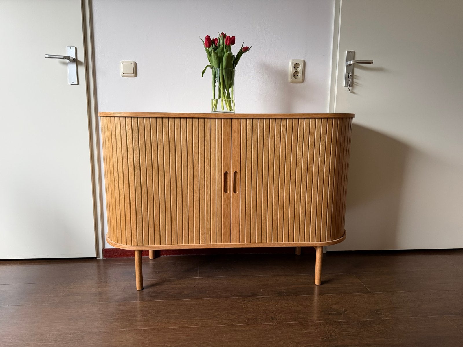 LYNGVIG Dressoir Roldeur Naturel Eiken JYSK, Ophalen, 100 tot 150 cm, Eikenhout, Zo goed als nieuw