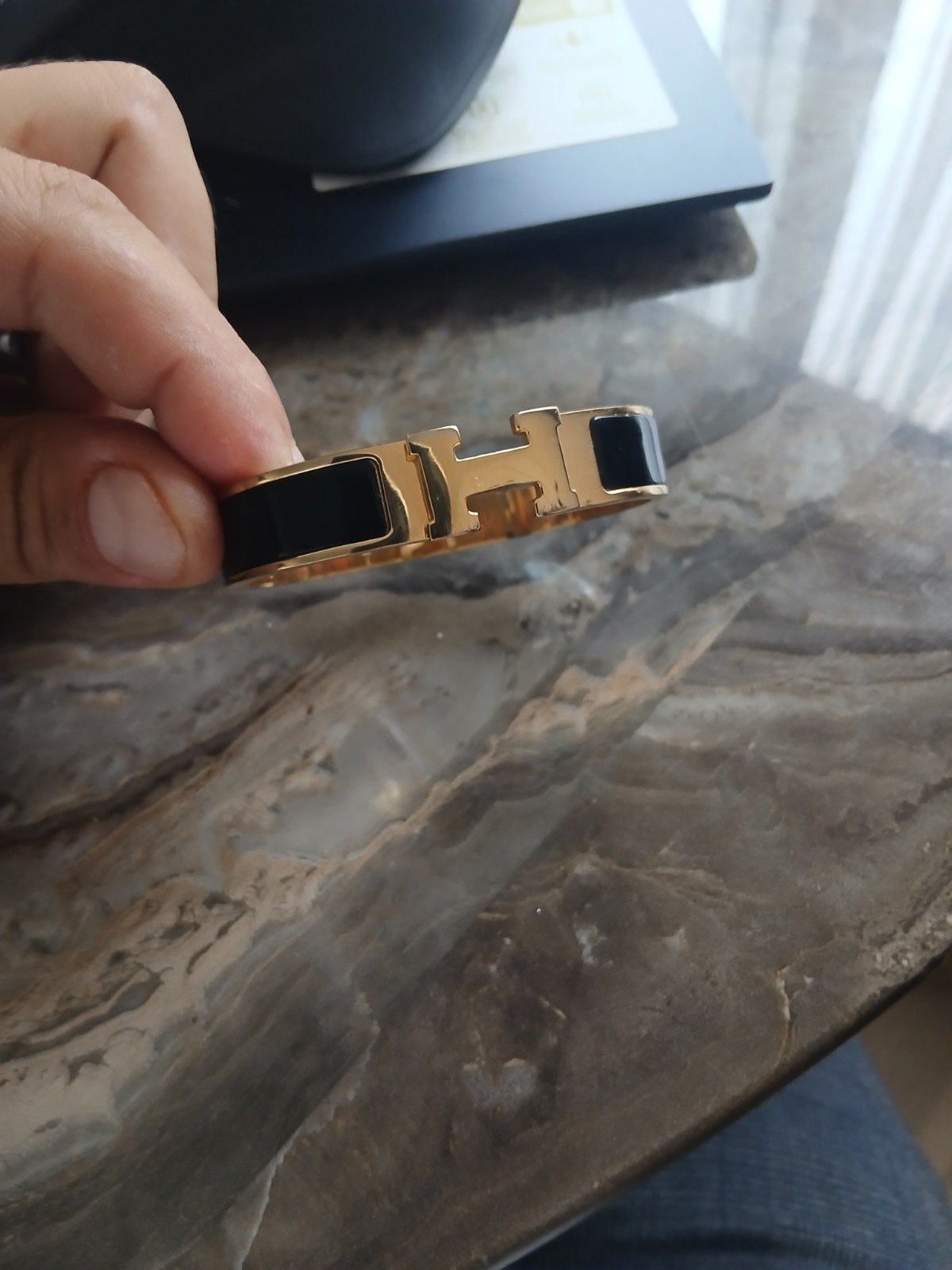Hermès Clic H Armband Zwart en Goud, Verzenden, Zo goed als nieuw, Zwart, Overige materialen