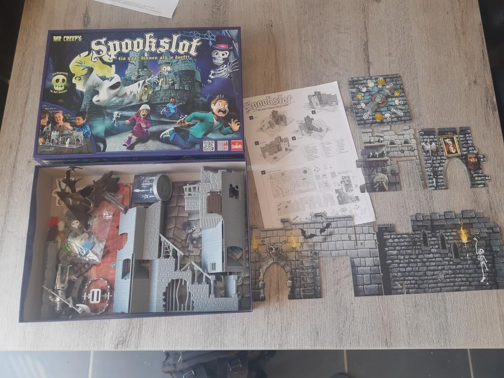 Spookslot - Ga naar binnen als je durft!, Drie of vier spelers, Ophalen of Verzenden, Gebruikt, Goliath