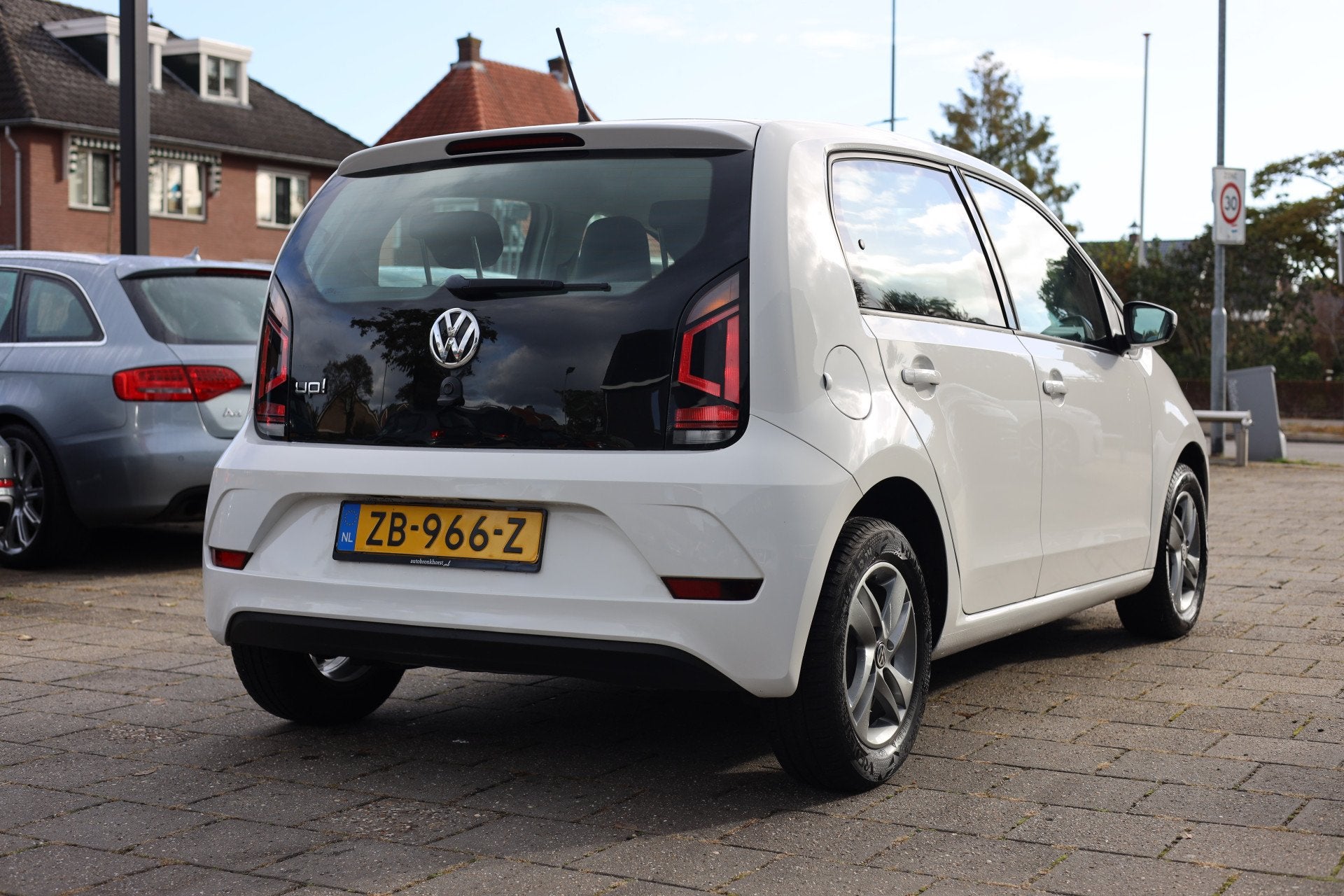 Volkswagen up! 1.0 BMT I AIRCO I 14 INCH I 5 DEURS, Auto's, Voorwielaandrijving, Stof, Gebruikt, Verwarmde buitenspiegels