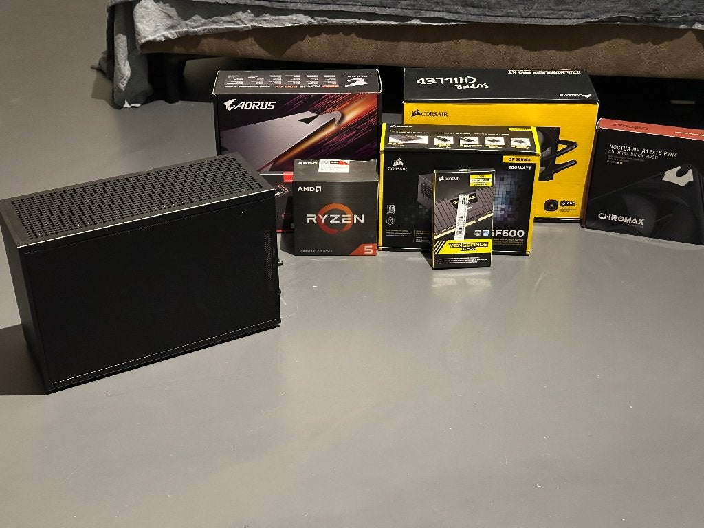 Mini ITX Computer Formd T1, Ophalen, Zelf gebouwde pc, AMD Ryzen 5, Zo goed als nieuw