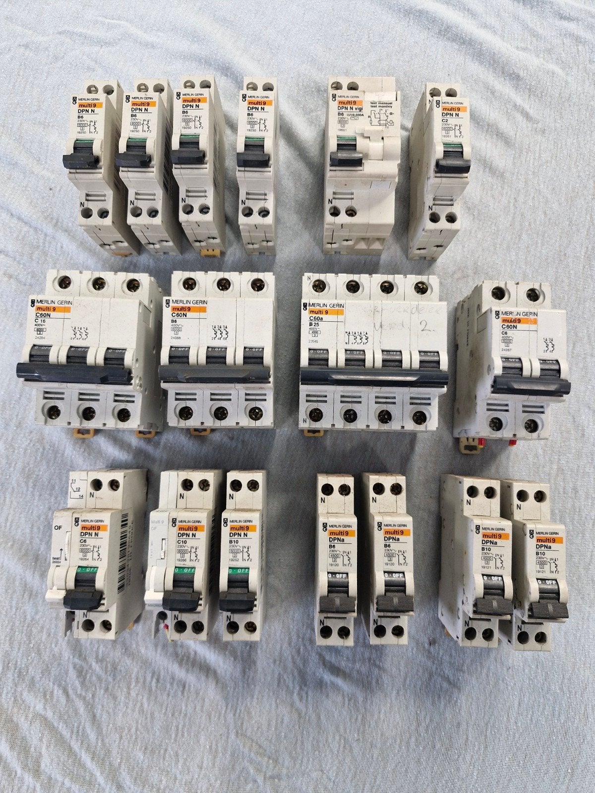 Diverse electro componenten relais,installatieautomaat....., Ophalen of Verzenden, Gebruikt