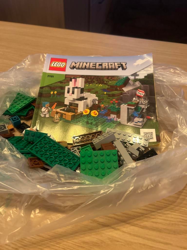 Lego Minecraft De Konijnenranch (21181) - Gebruikt, Kinderen en Baby's, Speelgoed | Duplo en Lego, Gebruikt, Lego, Complete set