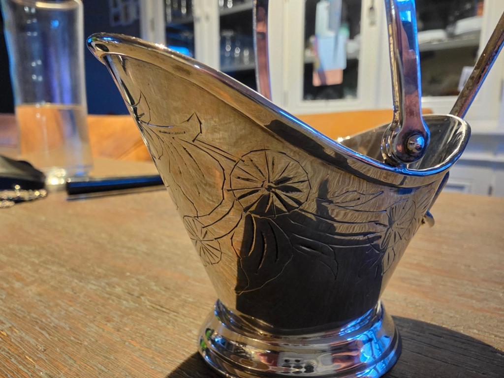 Prachtig verzilverd suikerschaaltje met decoratie, Ophalen of Verzenden
