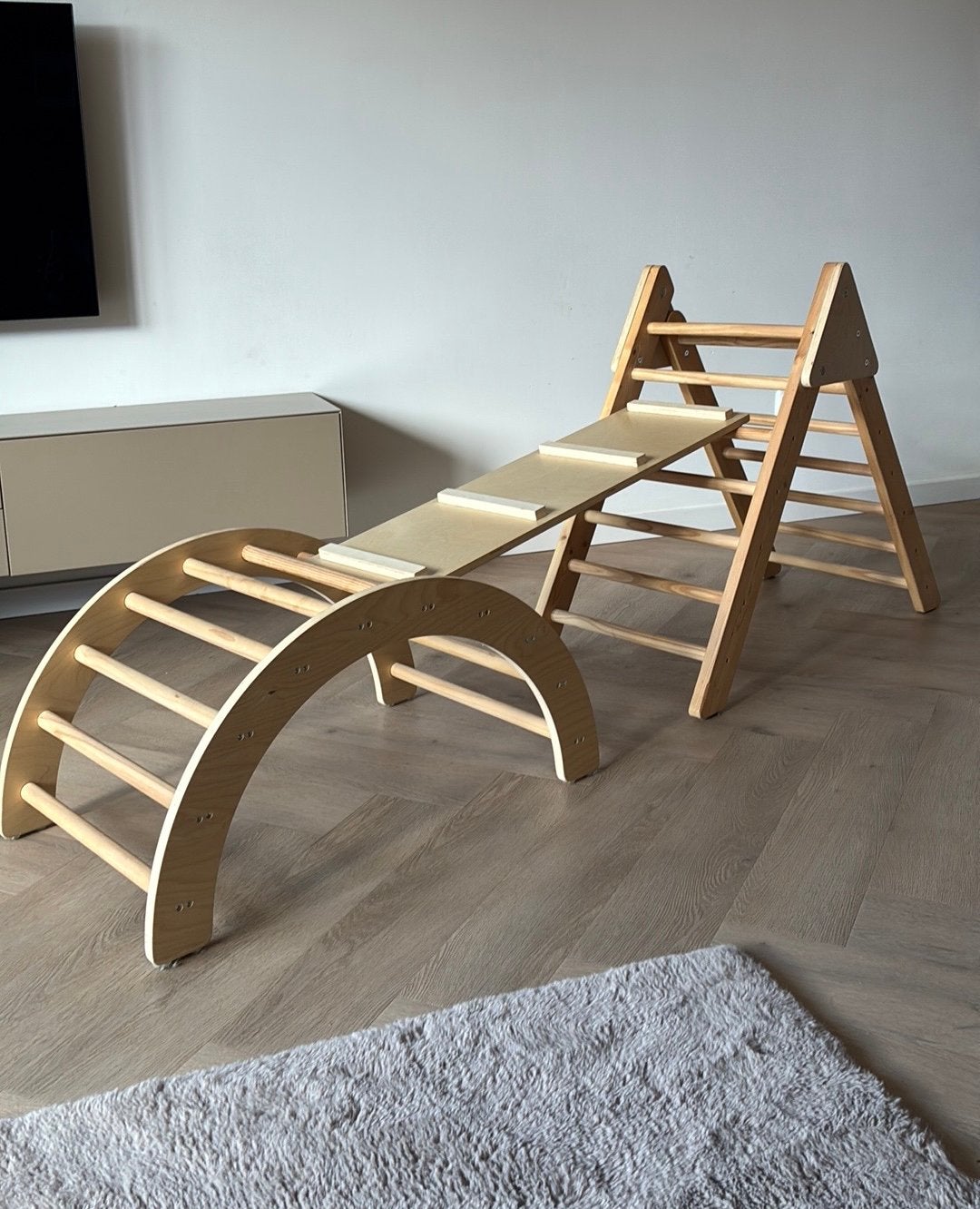 Houten klimrek met driehoek, klimboog en glijbaan., Ophalen, Zo goed als nieuw