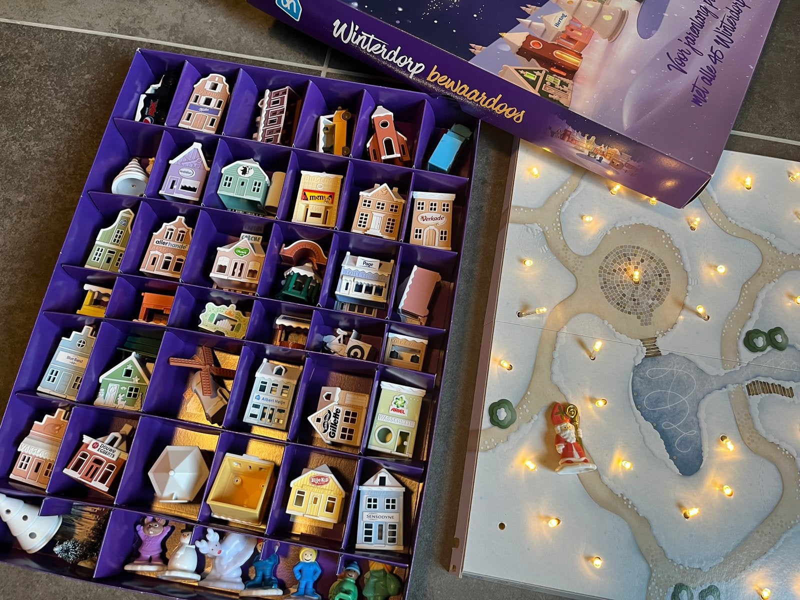 Compleet WINTERDORP / KERSTDORP met verlichting, Ophalen of Verzenden, Zo goed als nieuw