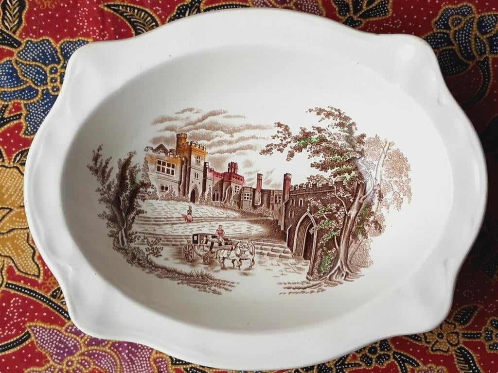 Mooie oude vintage Haddon Hall schaal uit Engeland 25 cm., Ophalen of Verzenden