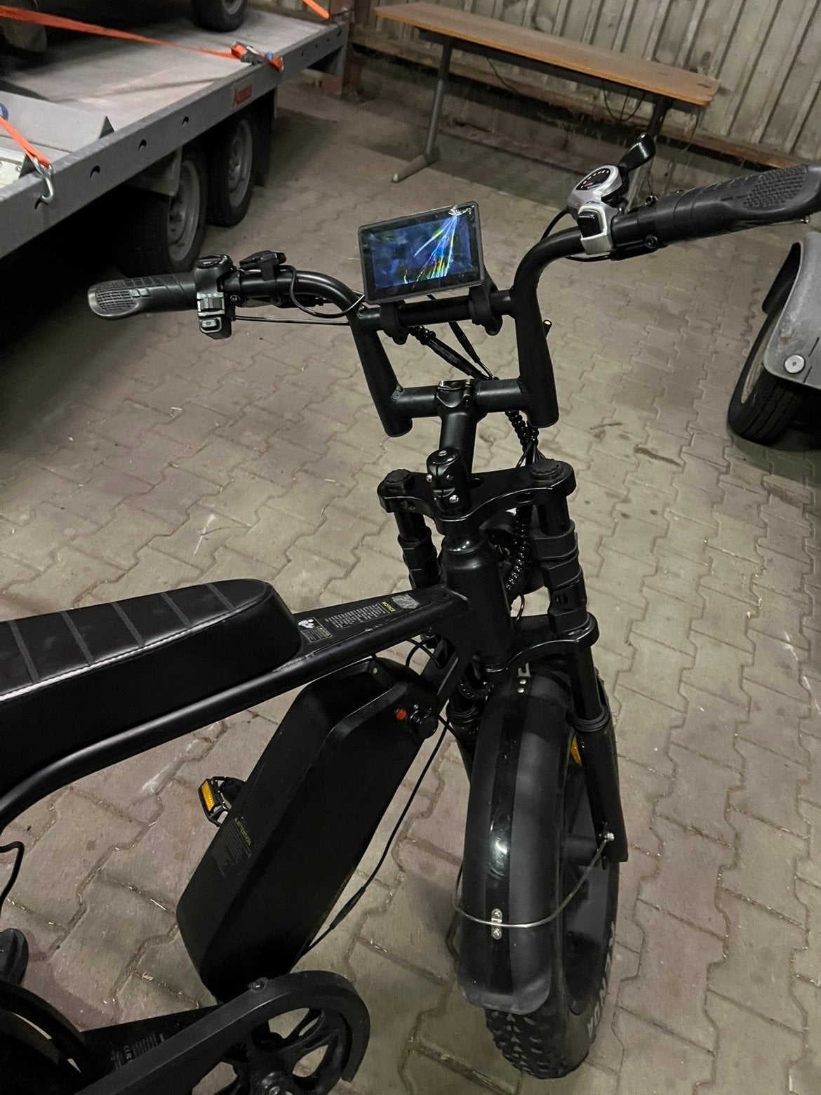 V8 E-bike met kapot schermglas, controller nodig, Ophalen, Gebruikt, Overige merken