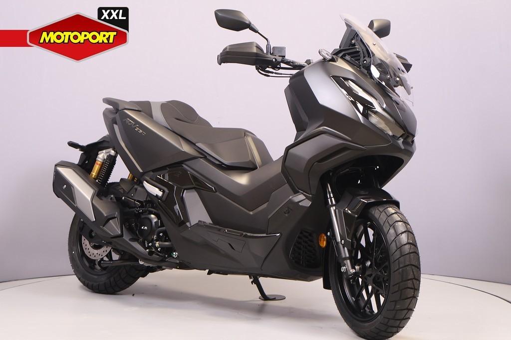 Honda ADV 350 (bj 2026), Motoren, Motoren | Honda, Scooter, Honda Motor Europe Ltd, Bedrijf, Customer.service@honda-eu.com