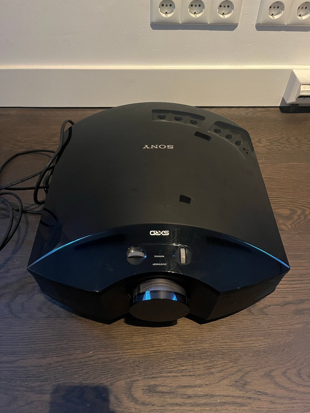 Sony VPL-HW65ES Beamer met Iprojecta projectiescherm, Ophalen, LCOS, Zo goed als nieuw, Sony