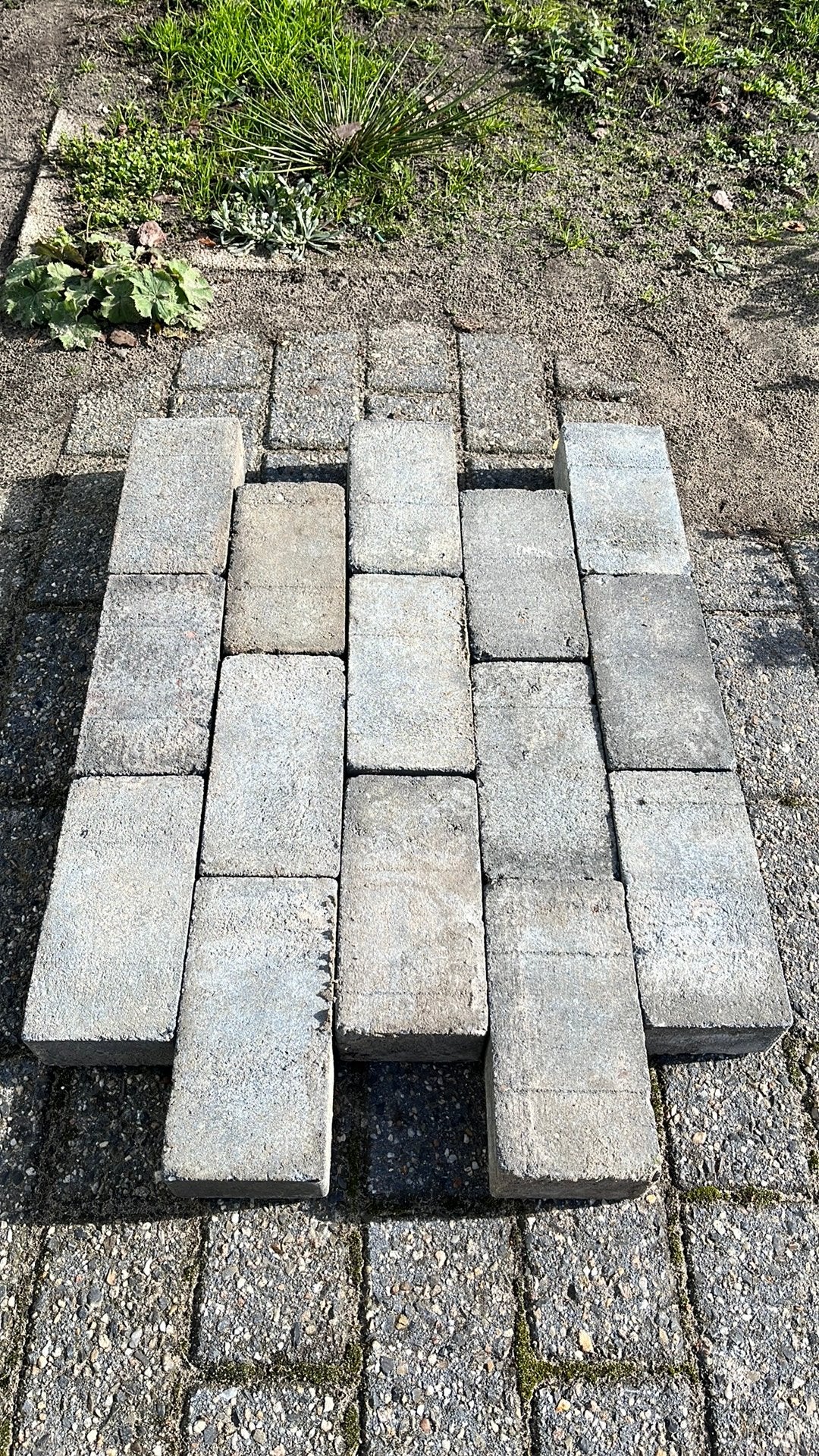 Betonklinkers - 80 m² grijs/antraciet, Ophalen, Gebruikt, Klinkers, 10 m² of meer