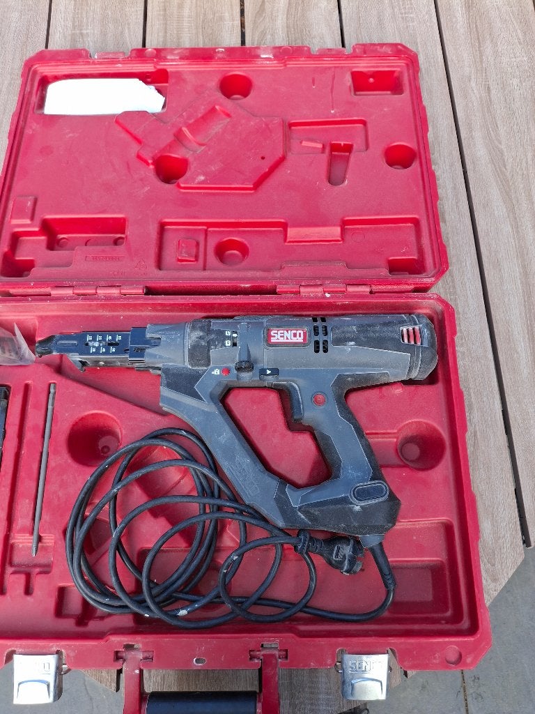 schroef automaat, Ophalen, Gebruikt, 600 watt of meer, Boor- en Schroefmachine