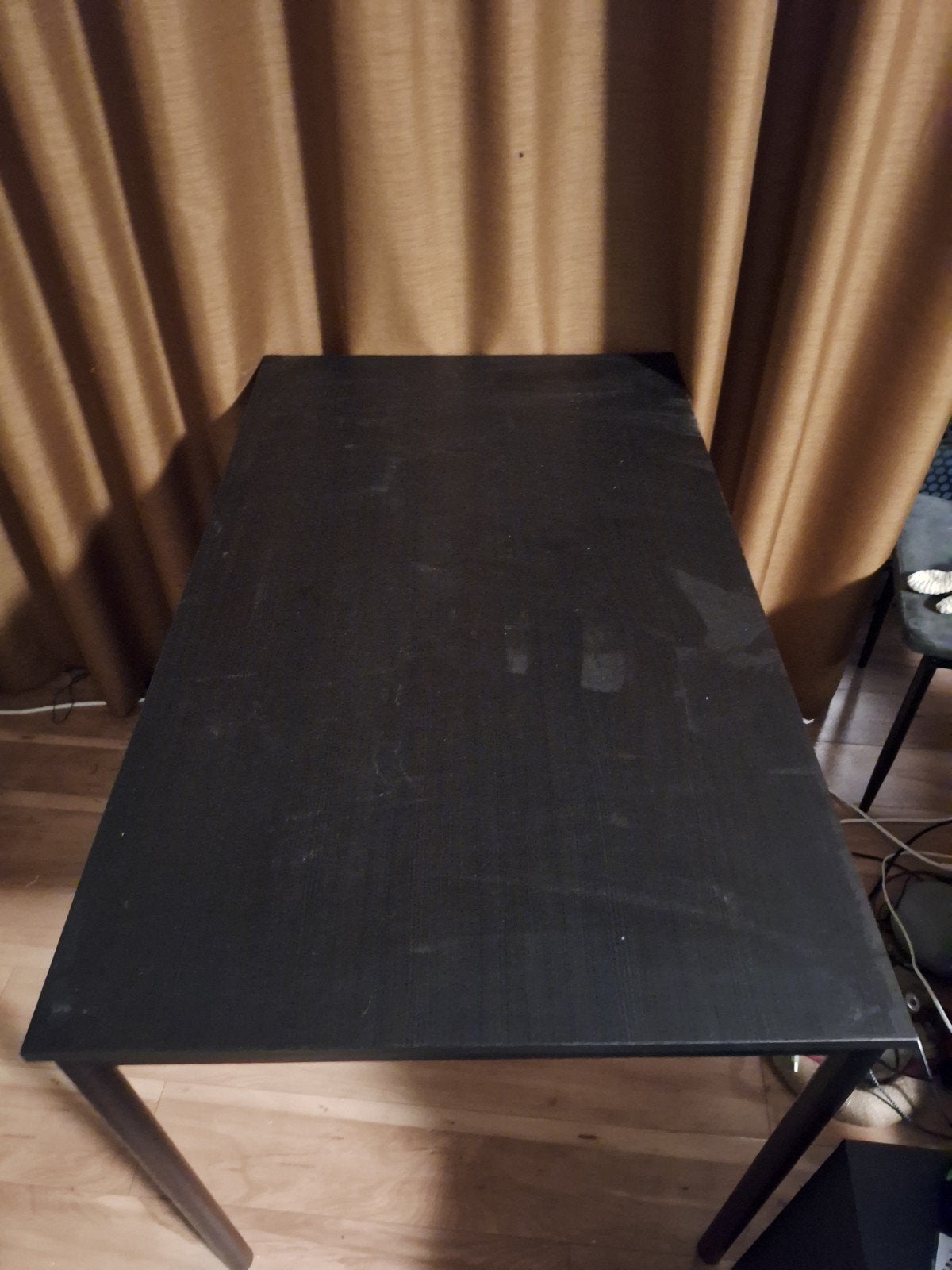 IKEA SANDSBERG tafel, zwart - Zo goed als nieuw, Huis en Inrichting, Tafels | Eettafels, 100 tot 150 cm, 50 tot 100 cm, Zo goed als nieuw