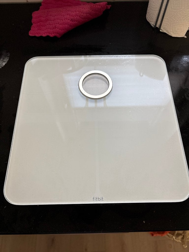 Fitbit Aria 2 slimme wifi-weegschaal wit, Gebruikt, 1 tot 500 gram, Verzenden, 100 kg of meer