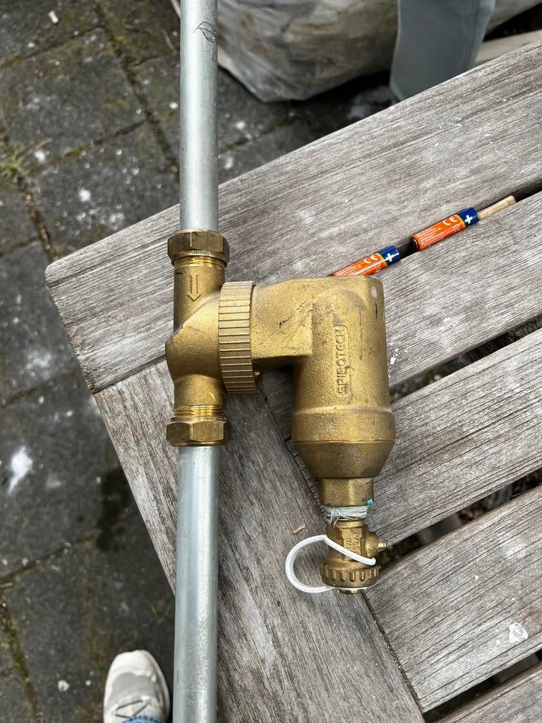 Spirotech UA022W, Gebruikt, Minder dan 30 cm, Cv-ketel of Combi-ketel, Minder dan 60 cm