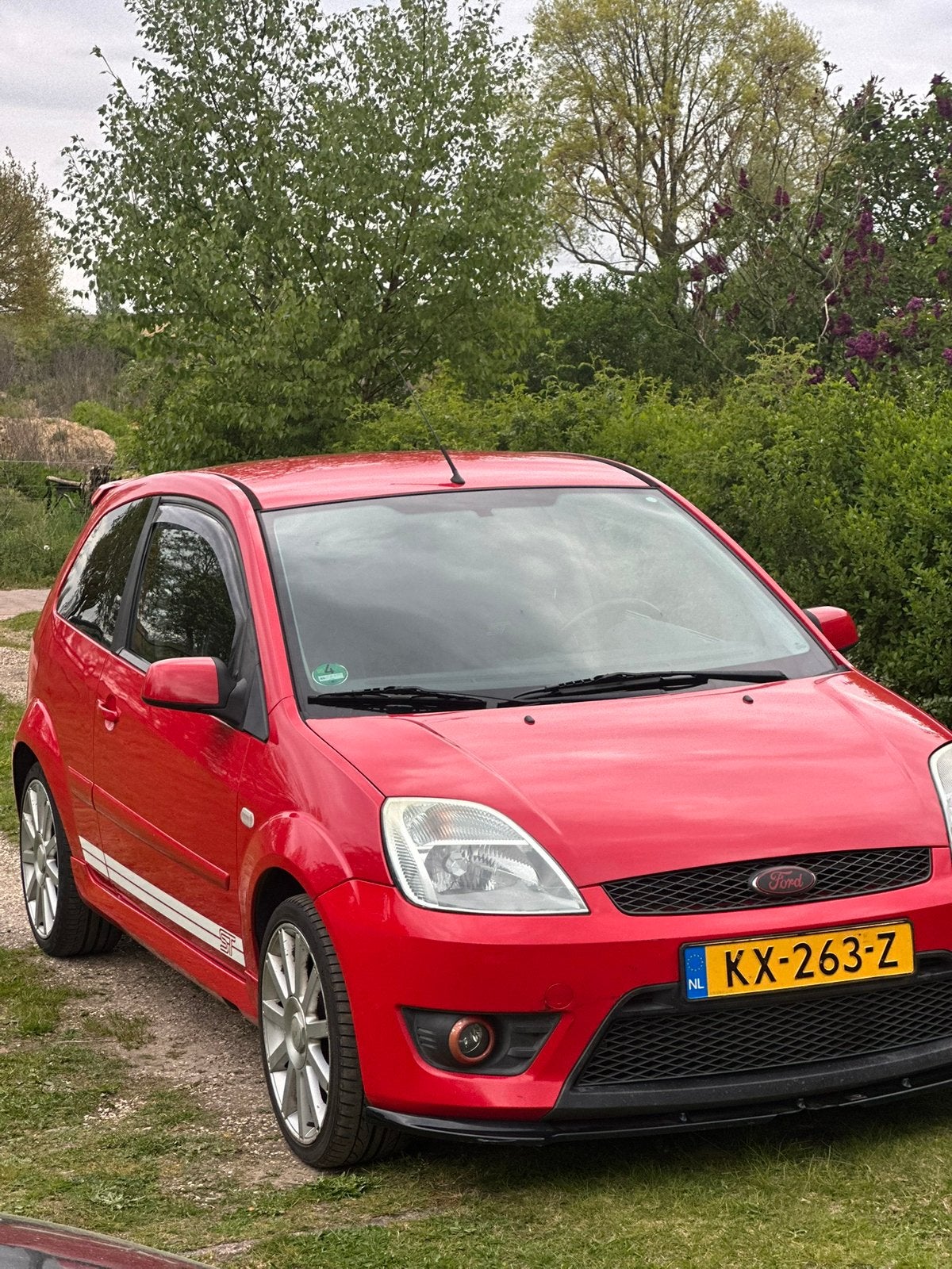 Ford Fiësta 2.0 16V ST 3DR 2005 Rood ST150, Auto's, Voorwielaandrijving, 1037 kg, 40 €/maand, 4 cilinders