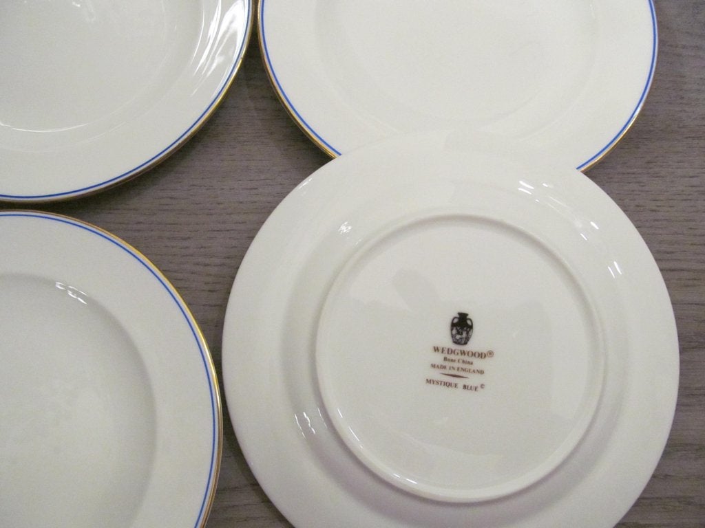4 Wedgwood Mystique Blue Gebaks Borden, Ophalen of Verzenden, Zo goed als nieuw, Keramiek, Bord(en)