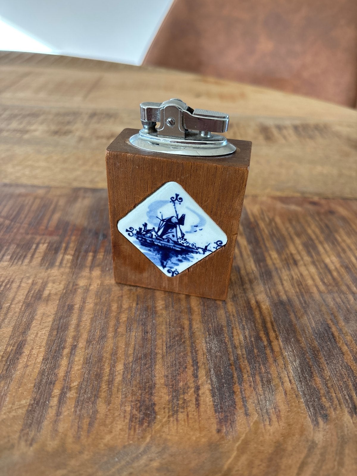 Vintage Houten Tafelaansteker met Delfts Blauw Tegeltje, Ophalen of Verzenden, Gebruikt, Aansteker