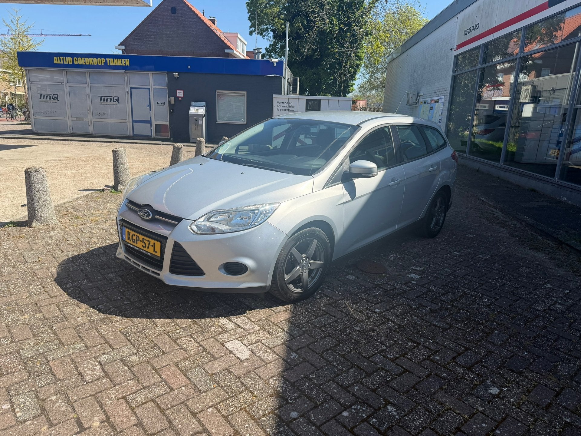 Ford Focus Wagon 1.0 EcoBoost Titanium ACHTER PDC-AIRCO-STOE, Auto's, Euro 5, Gebruikt, Zwart, Handgeschakeld