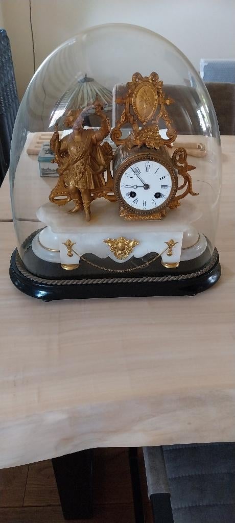 Antieke klok met stolp, Antiek en Kunst, Ophalen
