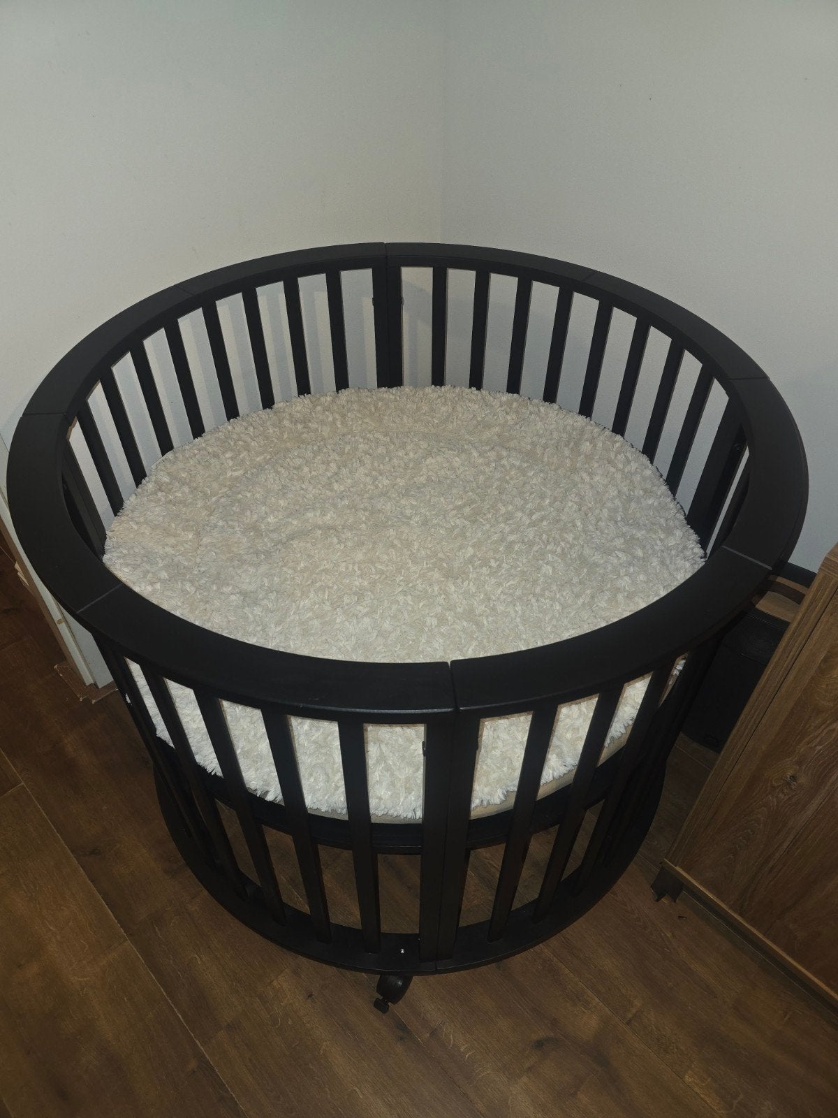 Complete Europe Baby Circa Ronde Box - Mat Zwart, Kinderen en Baby's, Boxen, Ophalen, Zo goed als nieuw, Rond, In hoogte verstelbaar